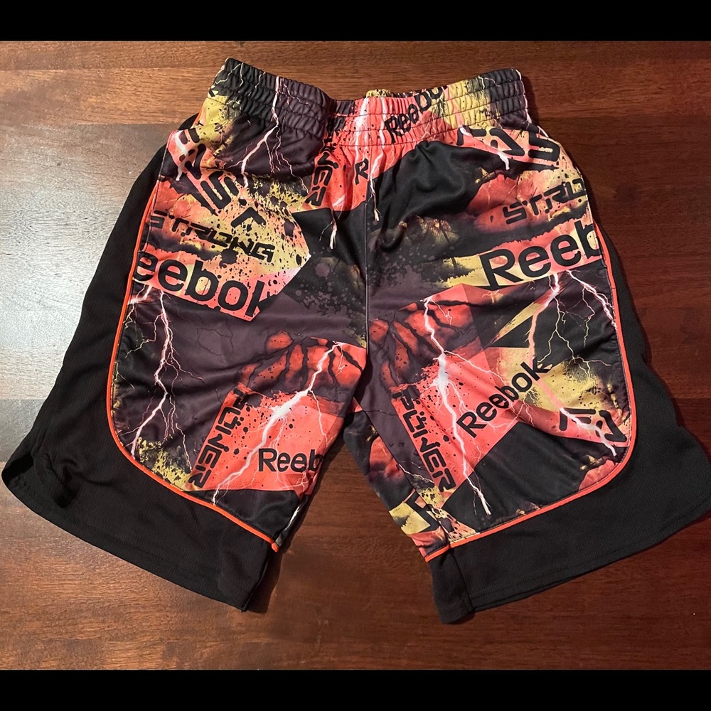 Boys Reebok shorts size (M)